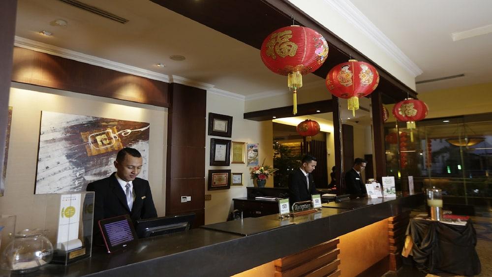 Grand Zuri Pekanbaru Exterior foto