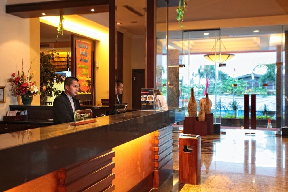 Grand Zuri Pekanbaru Exterior foto